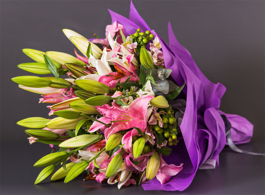 Beautiful Luxury flower bouquet perfect for gifting and celebrations