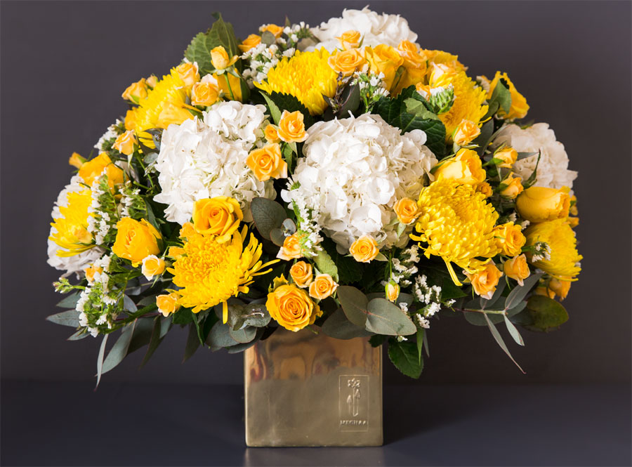 Premium vases handcrafted for luxury home and floral décor